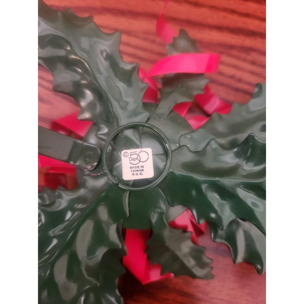 Set of 2 Vintage Dept 56 Holly Ribbon‎ Candle Holders Christmas Red Green